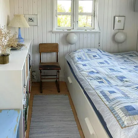 Charming Summer House Near Dalbybugten *