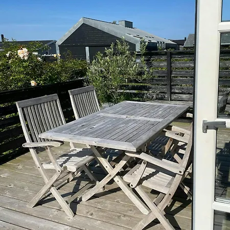 Charming Summer House Near Dalbybugten * Mesinge