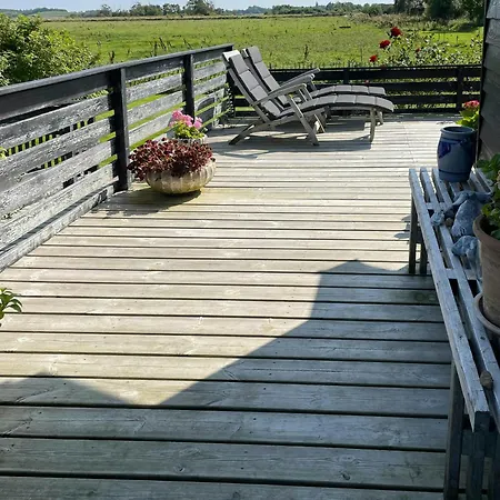 Charming Summer House Near Dalbybugten *