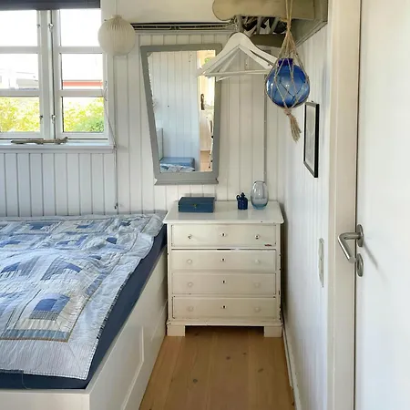 Charming Summer House Near Dalbybugten *