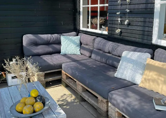 Charming Summer House Near Dalbybugten Mesinge