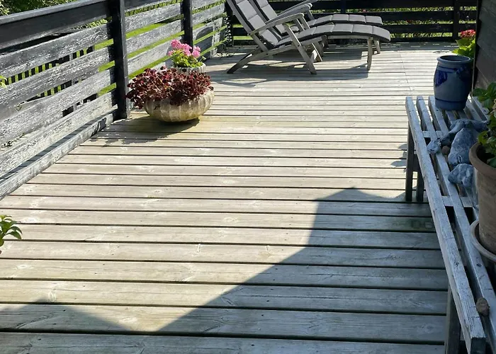 Charming Summer House Near Dalbybugten *