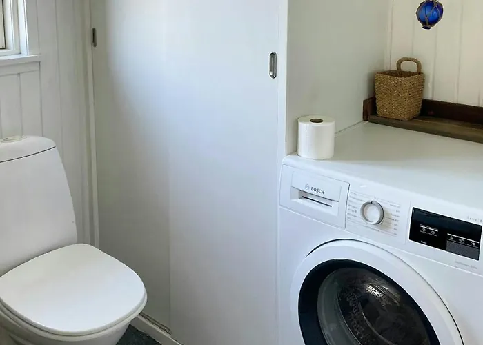 Charming Summer House Near Dalbybugten بيت للعطل Mesinge